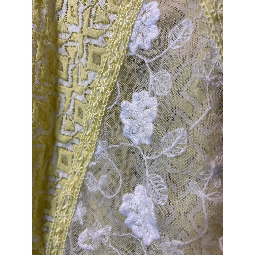 Umgee USA Butter Yellow White Lace Geometric Floral Racerback Tank Top Large - Picture 2 of 5